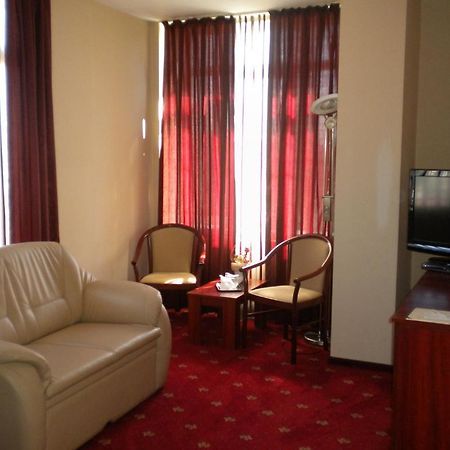 Hotel Ary Kaloşvar Dış mekan fotoğraf